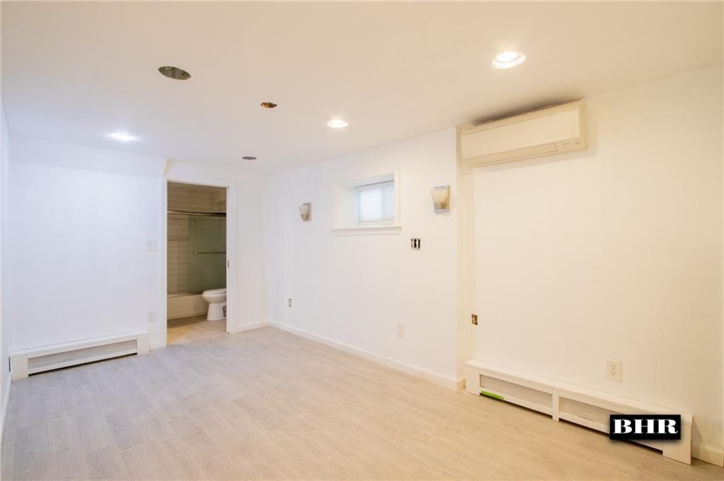 154 Beaumont Street, Brooklyn, New York, 11235 image 23