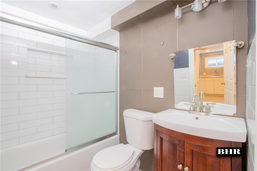 154 Beaumont Street, Brooklyn, New York, 11235 image 27