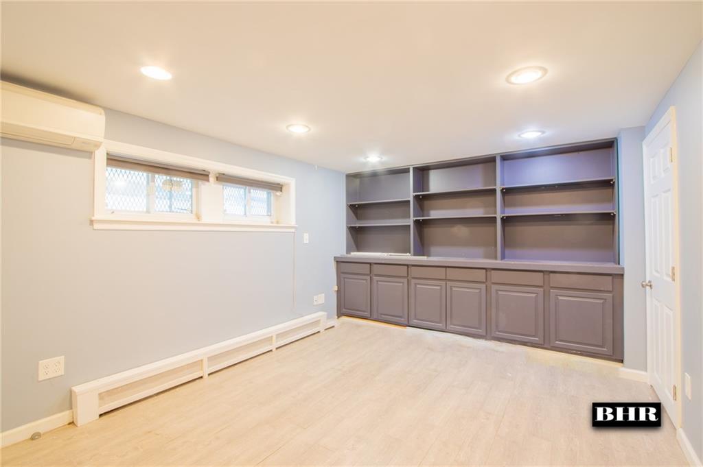 154 Beaumont Street, Brooklyn, New York, 11235 image 29