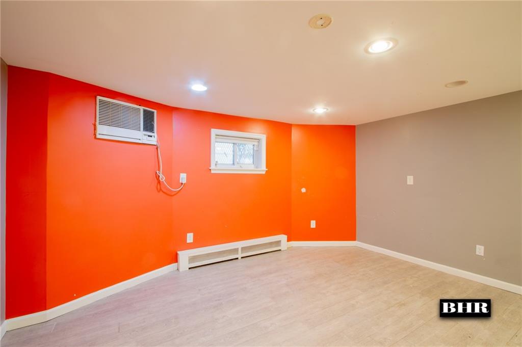 154 Beaumont Street, Brooklyn, New York, 11235 image 30