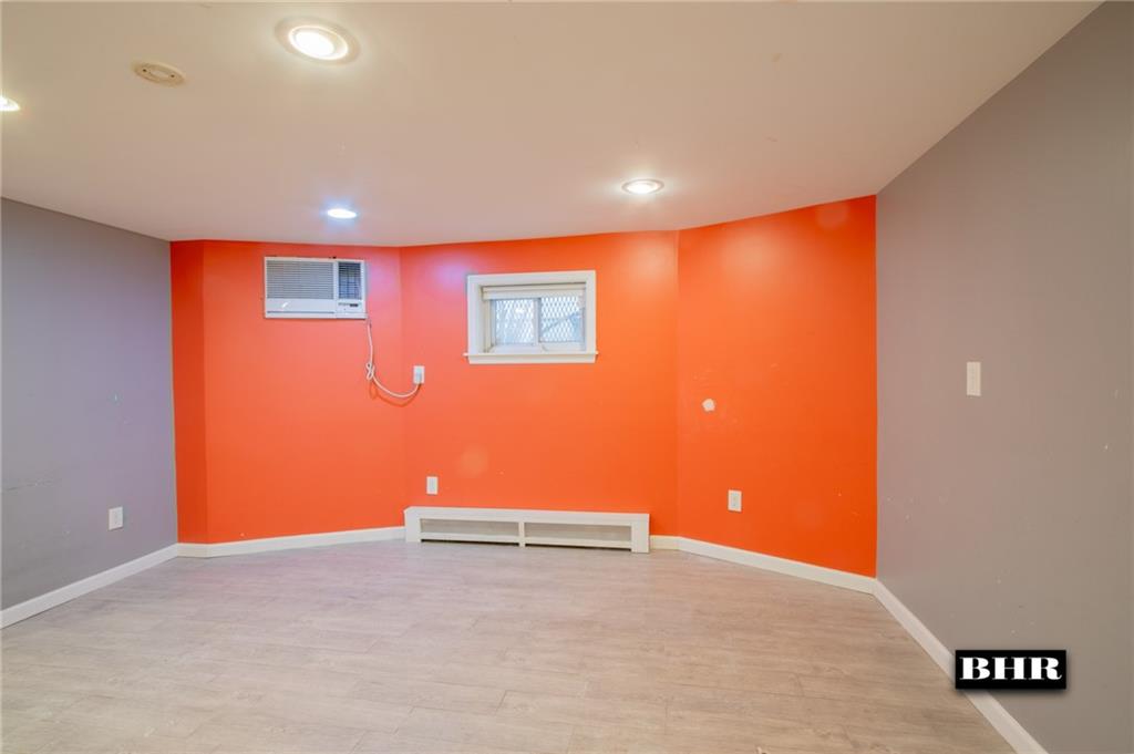 154 Beaumont Street, Brooklyn, New York, 11235 image 31