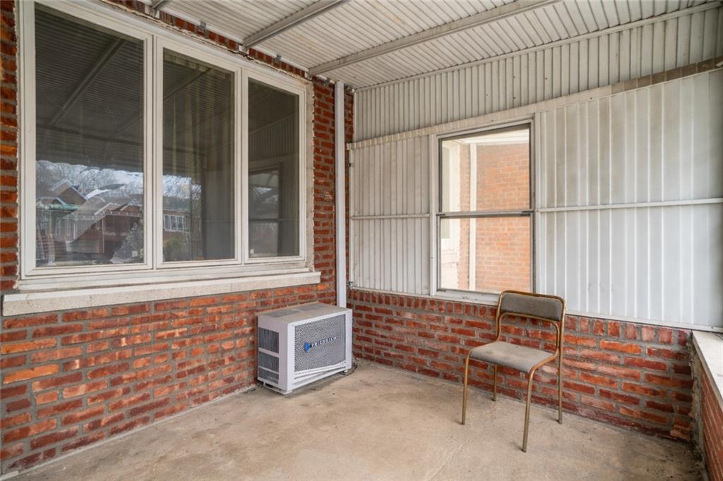 2427 East 17th Street Image 2