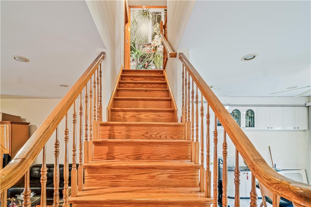 2427 East 17th Street, Brooklyn, New York, 11235 image 8