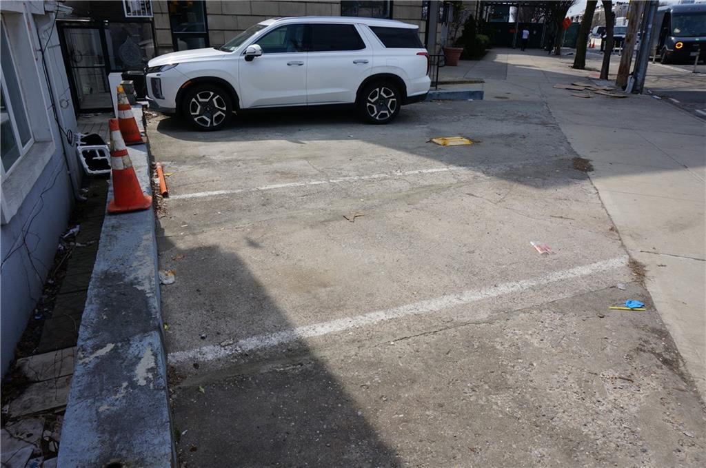 12 Webers Court, Brooklyn, New York, 11235 image 24