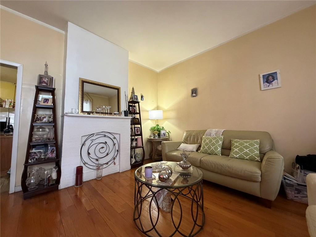 256 Westervelt Avenue Image 3