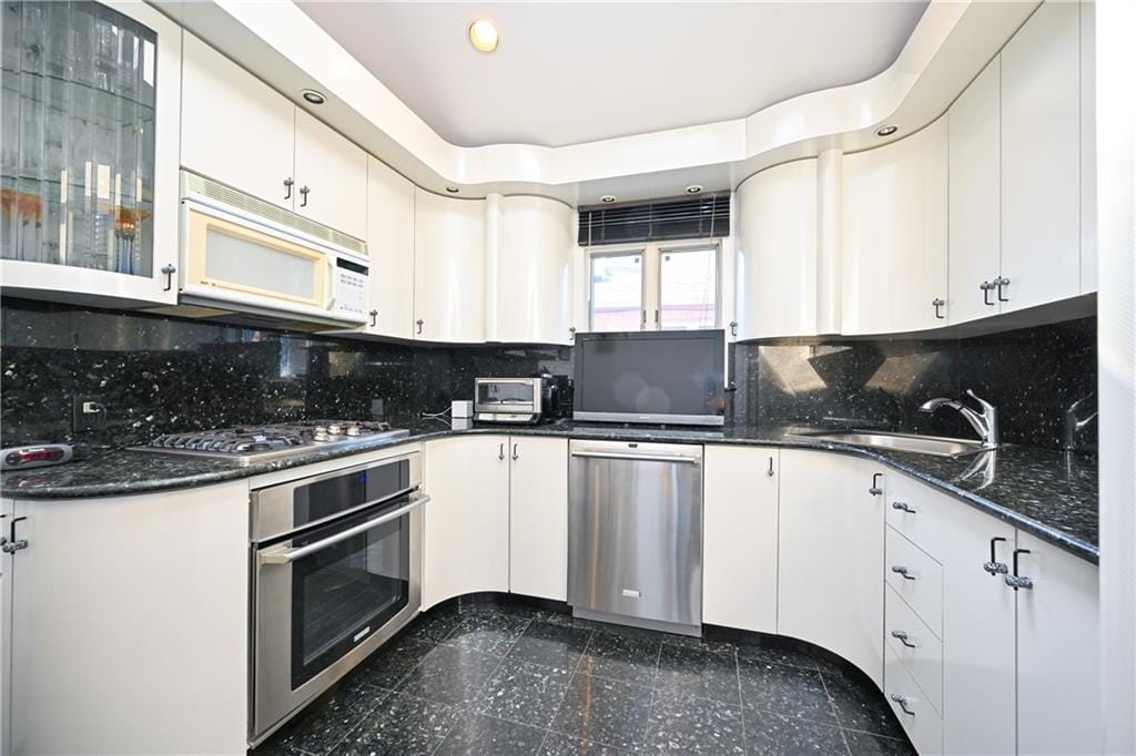 2743 East 66th Street, Brooklyn, New York, 11234 image 12