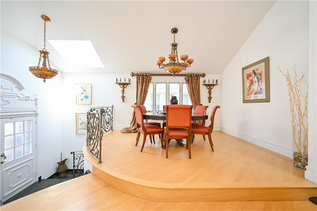 2743 East 66th Street Image 4