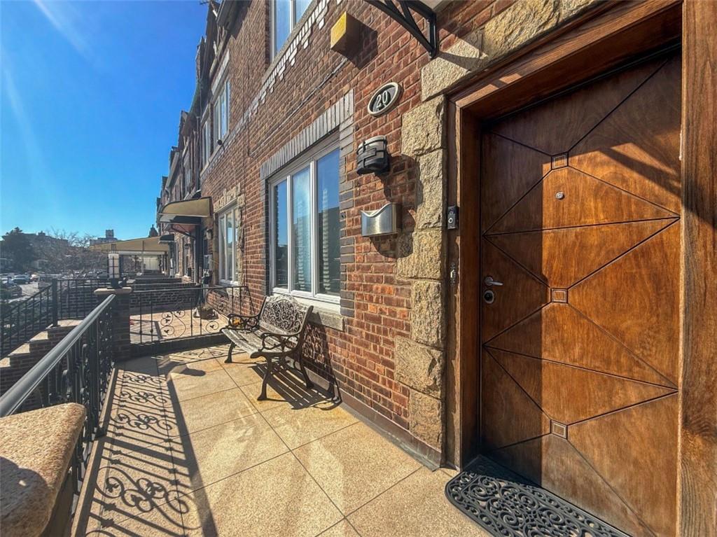 20 Corbin Place, Brooklyn, New York, 11235 image 26