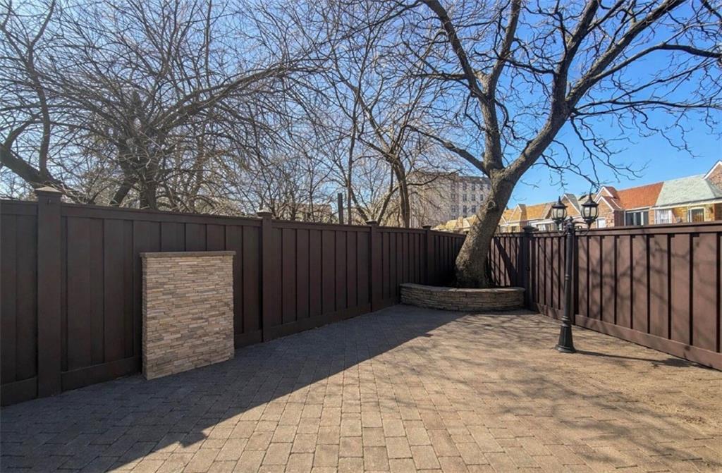 20 Corbin Place, Brooklyn, New York, 11235 image 32