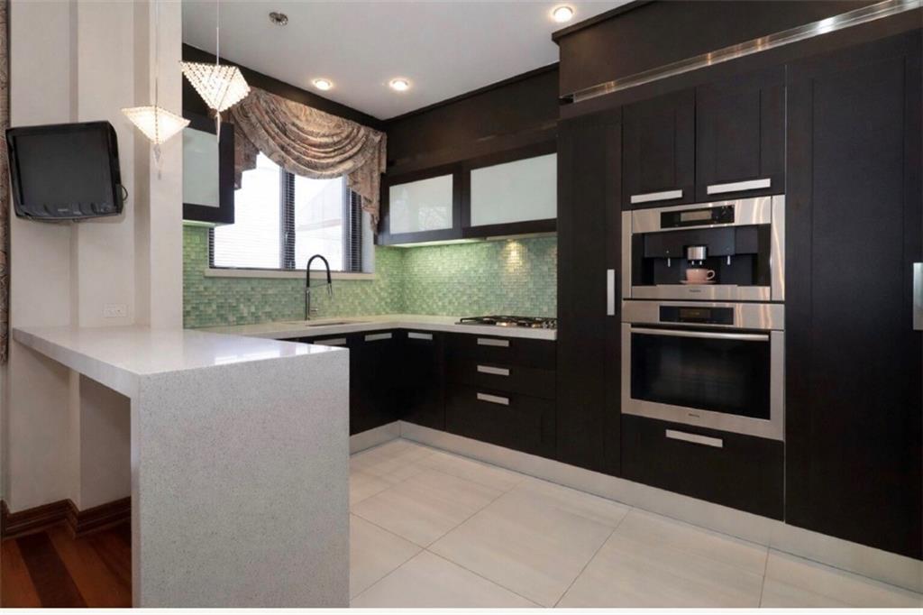 20 Corbin Place, Brooklyn, New York, 11235 image 6