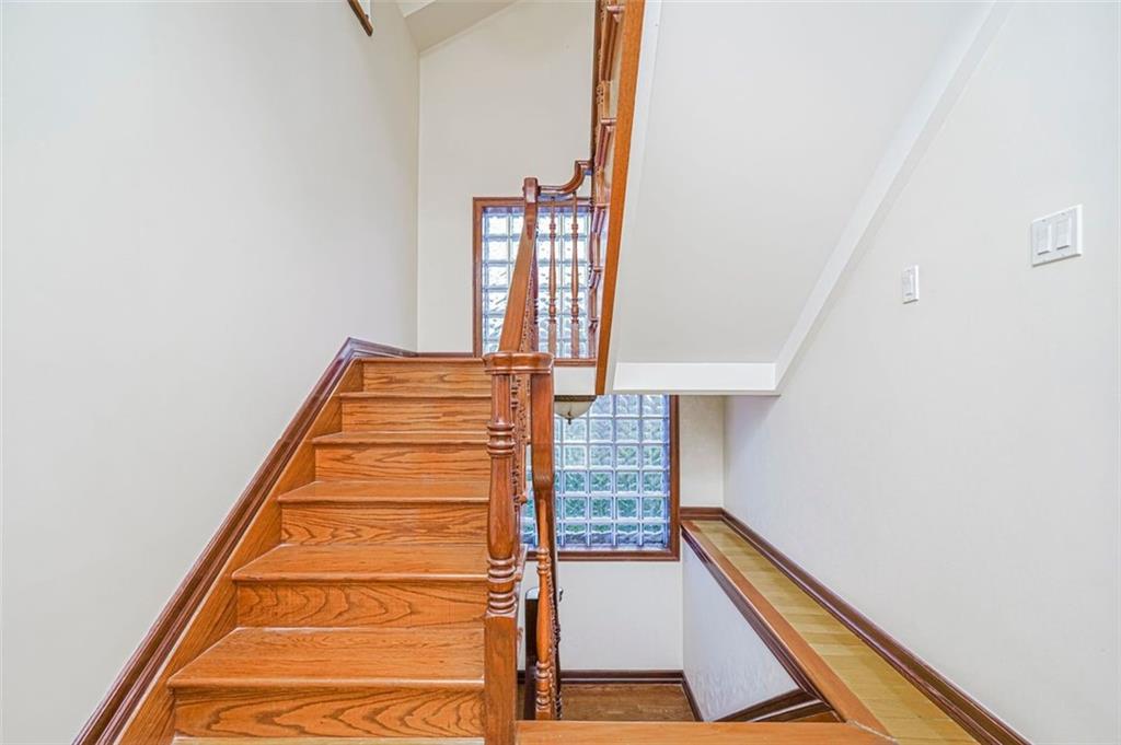 105 Kensington Street, Brooklyn, New York, 11235 image 19