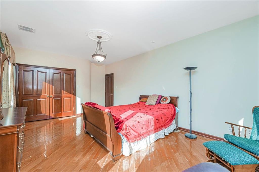 105 Kensington Street, Brooklyn, New York, 11235 image 23