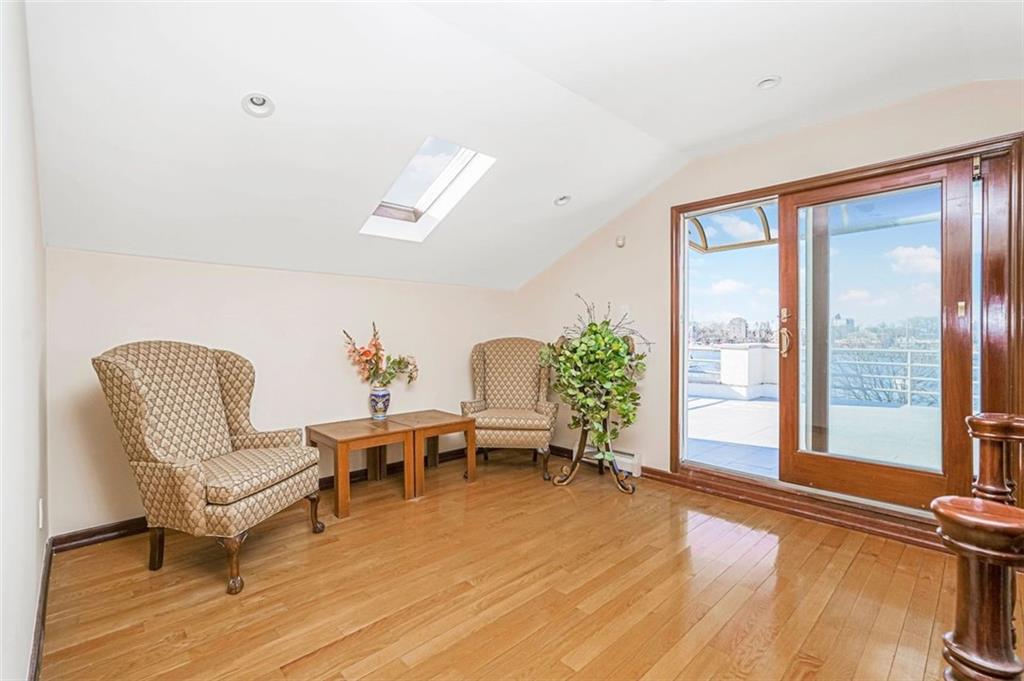 105 Kensington Street, Brooklyn, New York, 11235 image 33