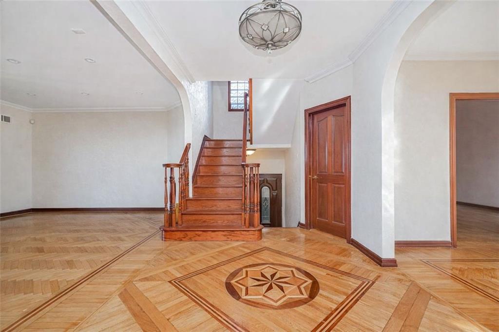 105 Kensington Street Image 5