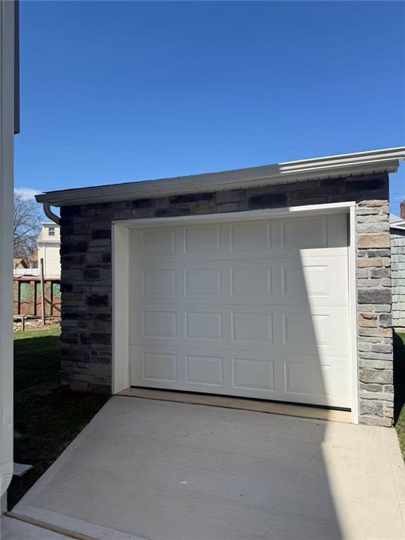 27 Lava Street Image 3