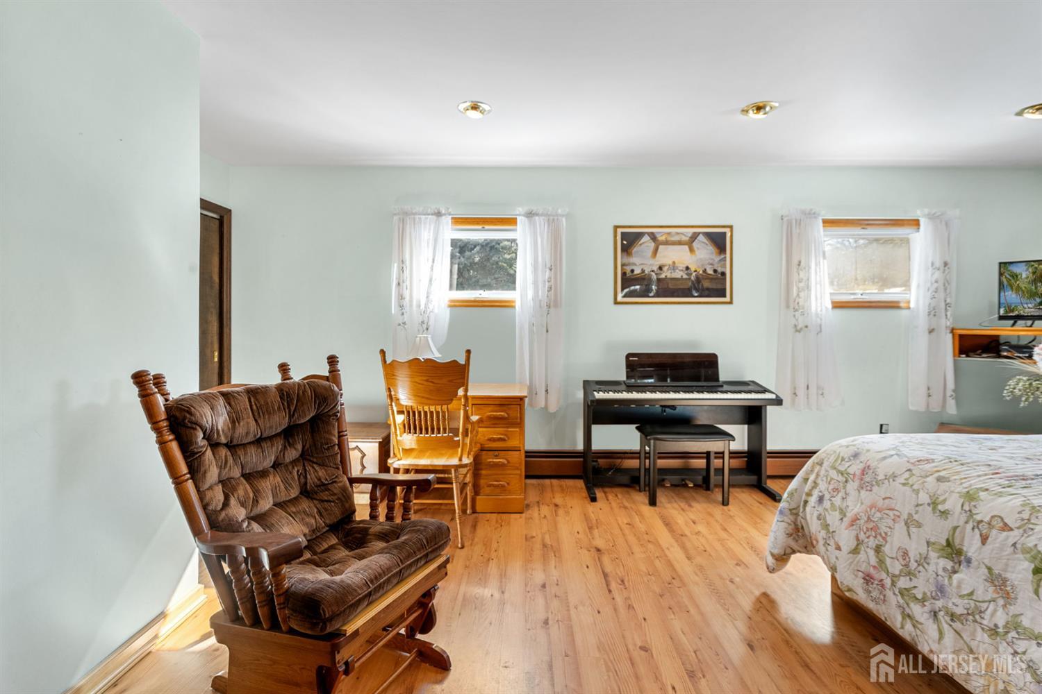 786 Wood Avenue, Colonia, NJ, 07067 image 26