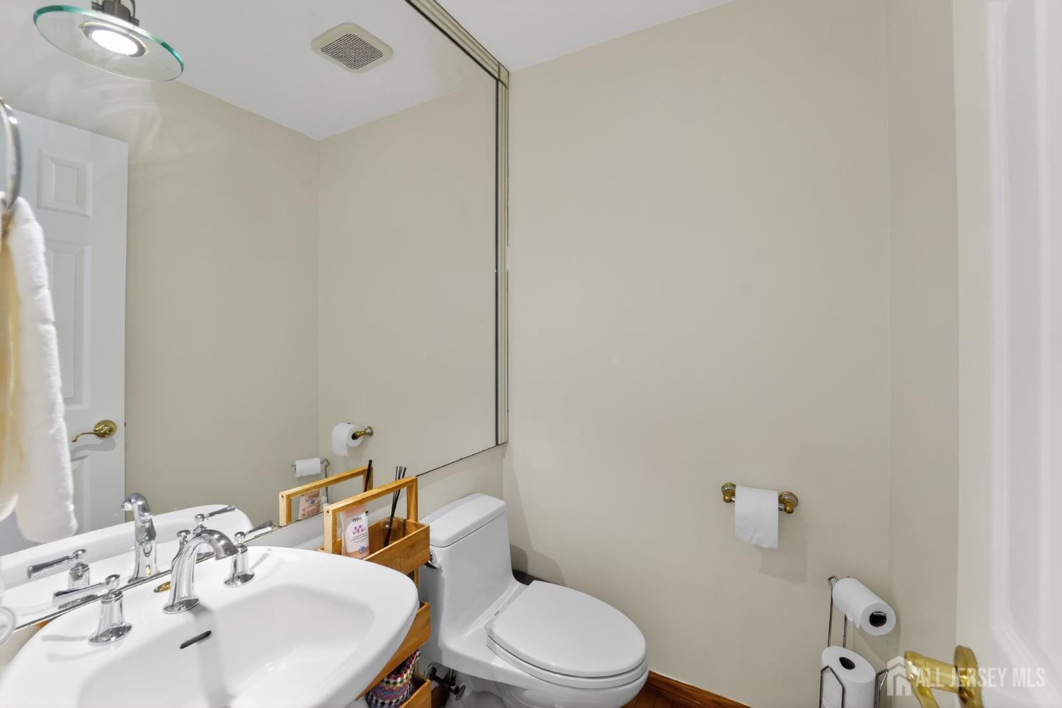 17 Willow Drive, Old Bridge, NJ, 08857 image 32