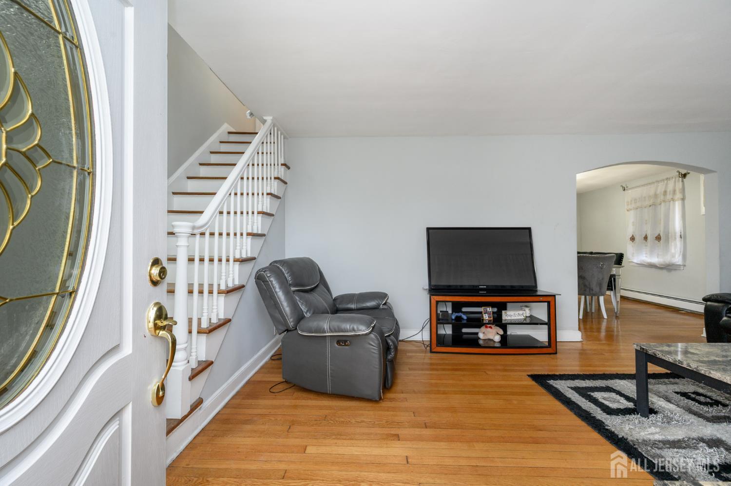 160 Carteret Avenue Image 3