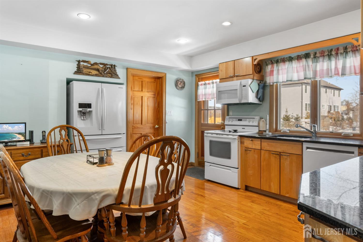 786 Wood Avenue, Colonia, NJ, 07067 image 9