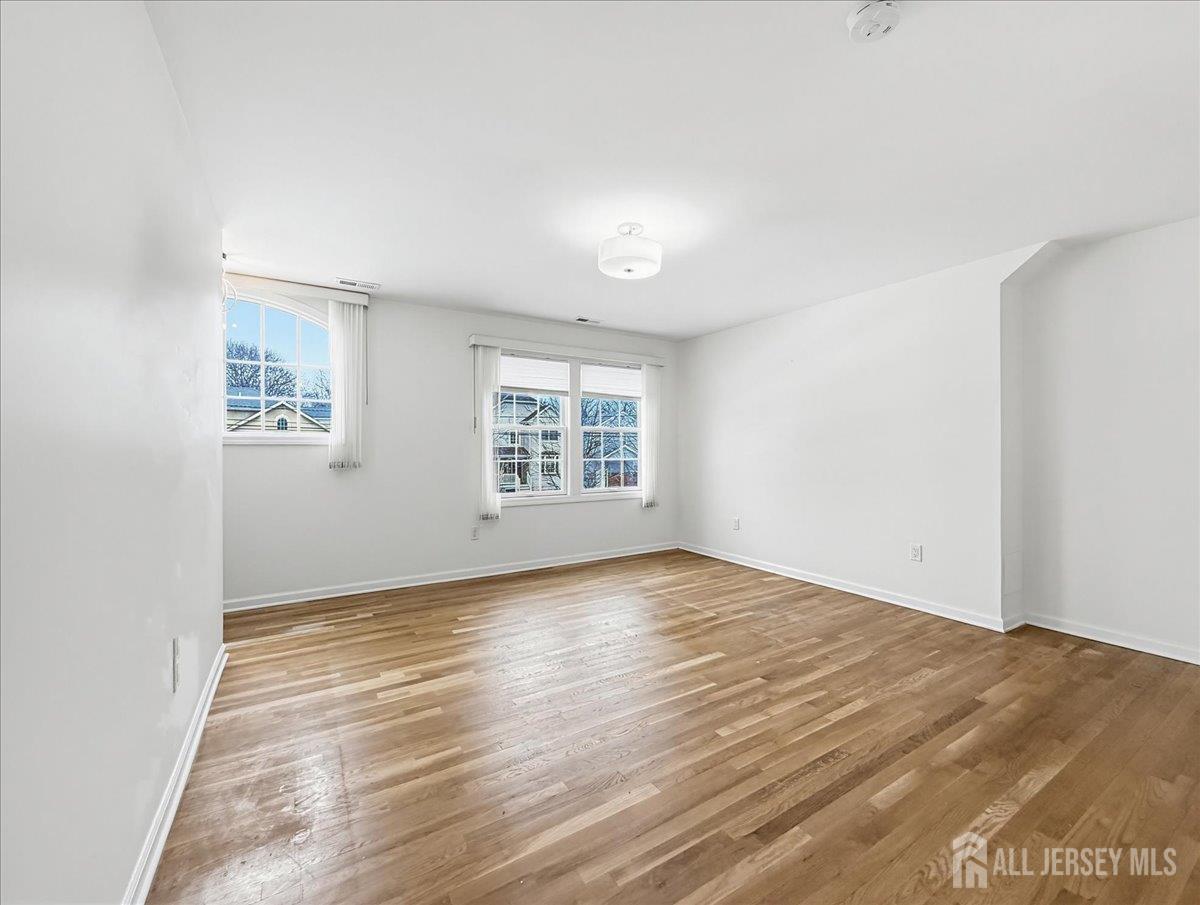 37 Jersey Avenue Image 3