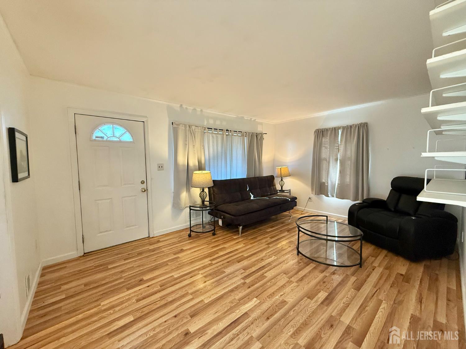 2707 Woodbridge Avenue Image 3