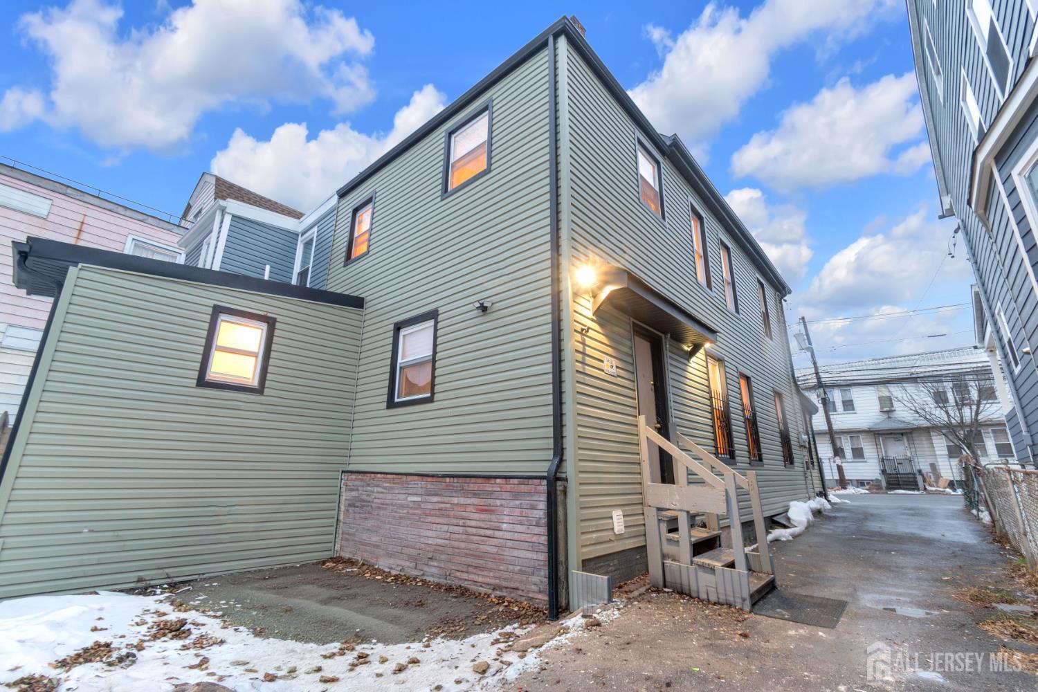 44 Stuyvesant Avenue Image 4