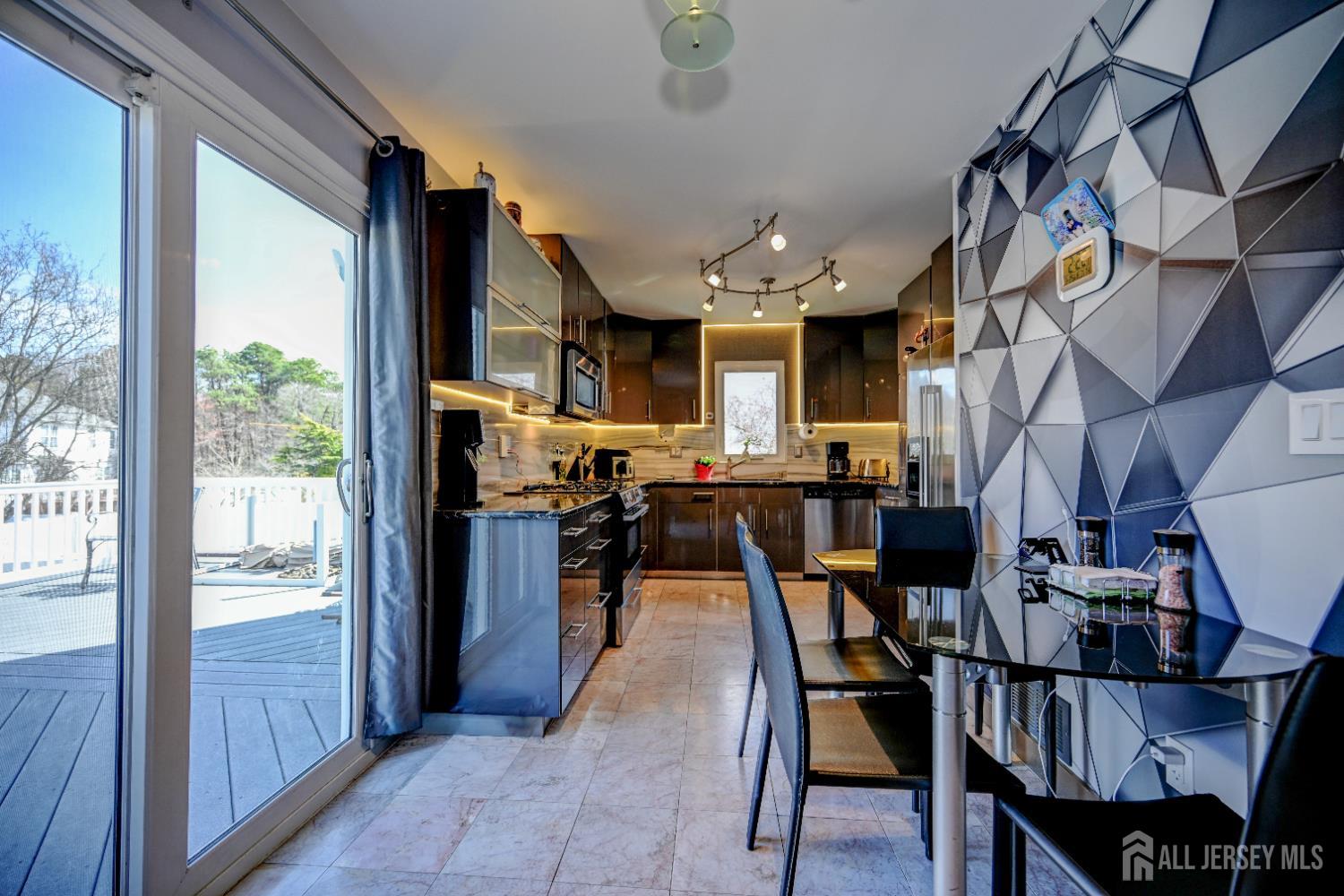 6 Emily Drive Image 3