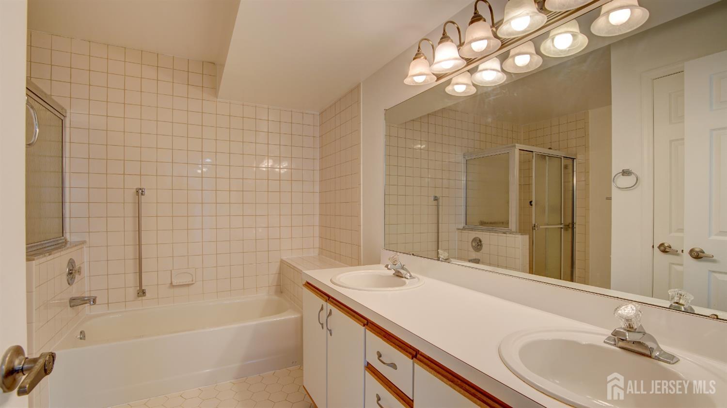 2 Hempstead Drive, Monroe, NJ, 08831 image 21