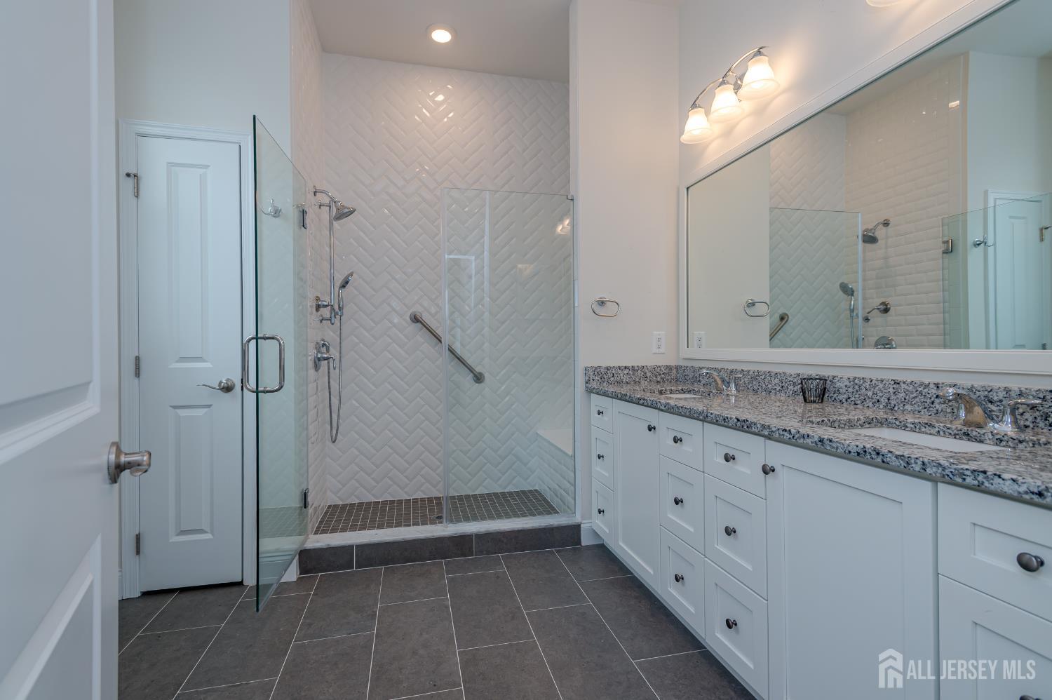 3 Inter Lachen Court, Monroe, NJ, 08831 image 18