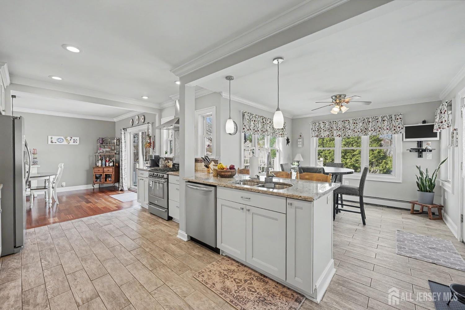 70 Oxford Road, Colonia, NJ, 07067 image 15