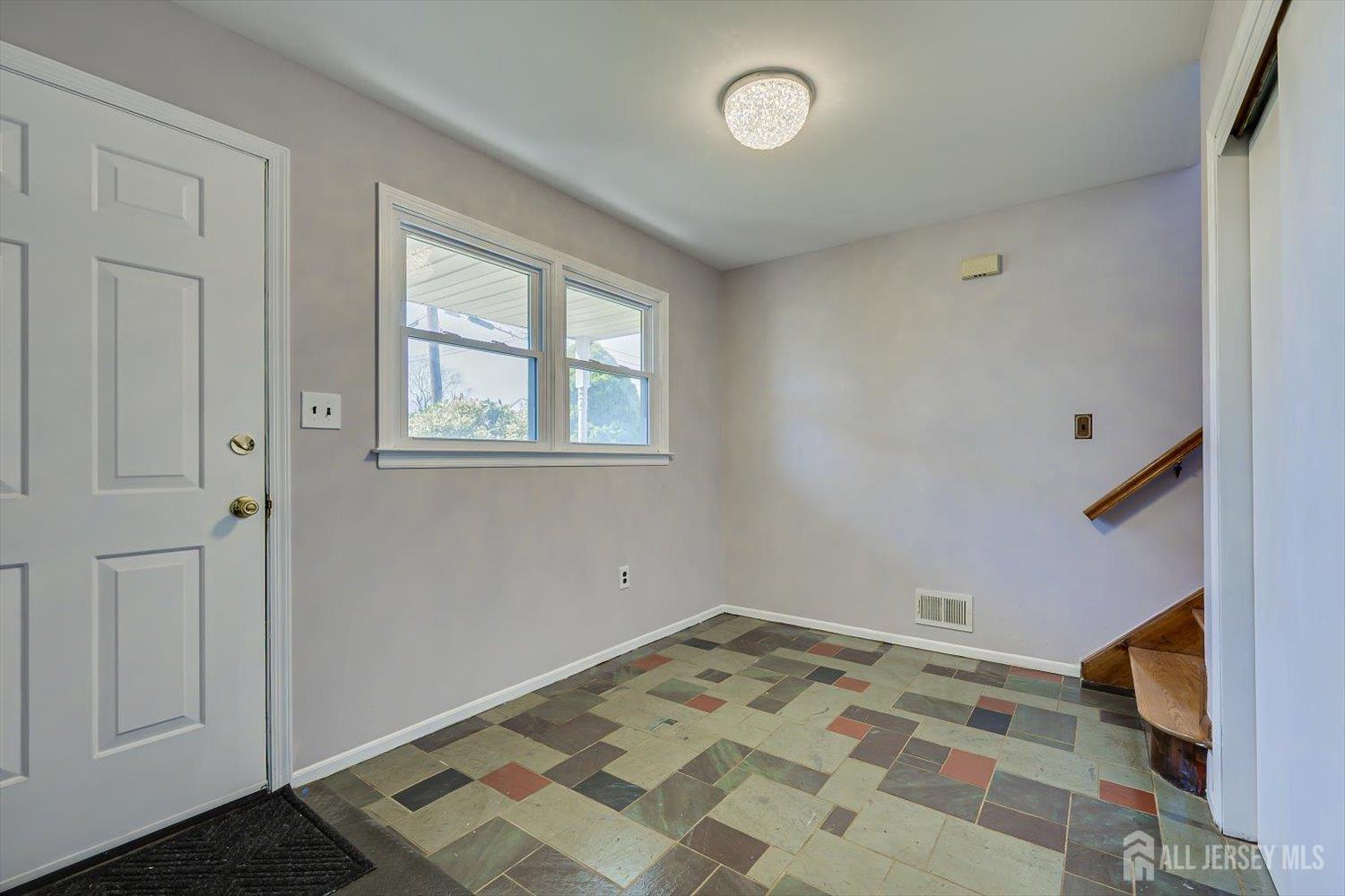 76 Pleasant Avenue Image 5