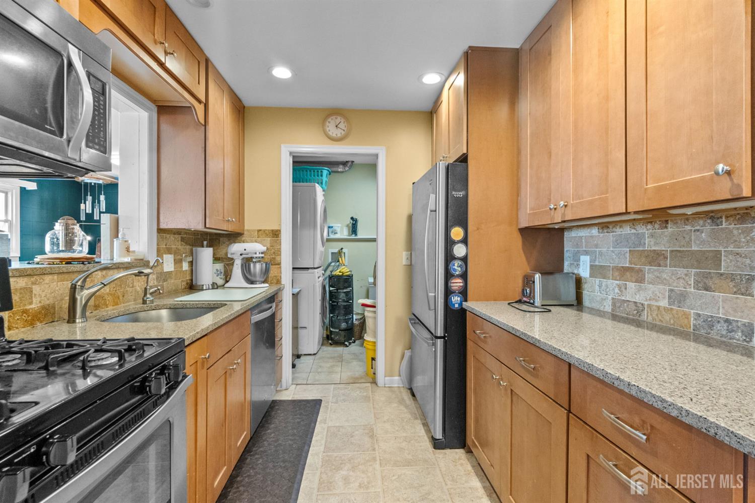 5 W Arthur Place, Iselin, NJ, 08830 image 20