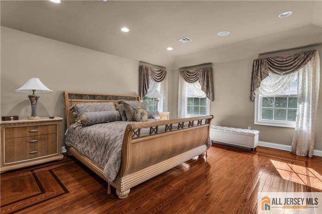 12 White Oak Lane, Aberdeen, NJ, 07747 image 16