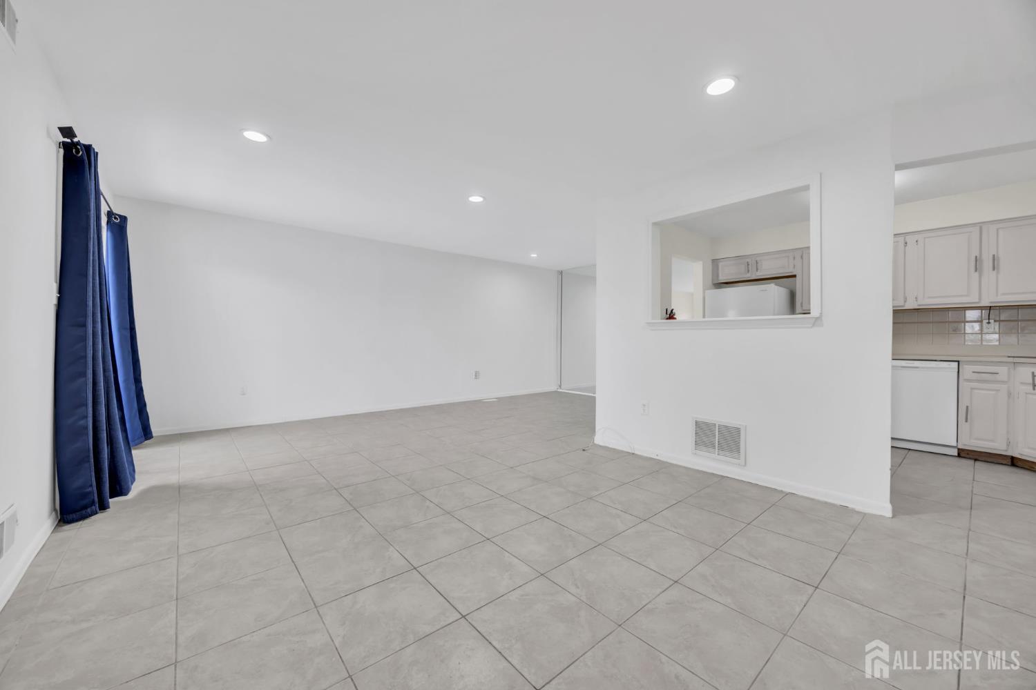 303 Michaels Court Image 3