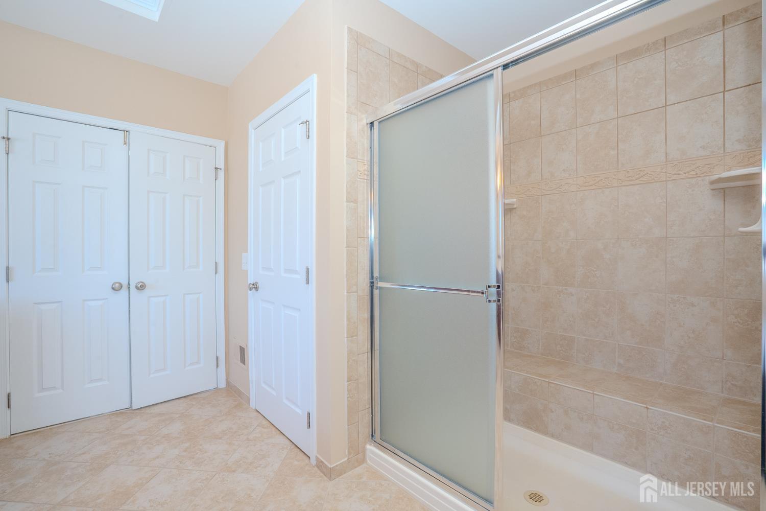 4 Heitz Lane, Hillsborough, NJ, 08844 image 52