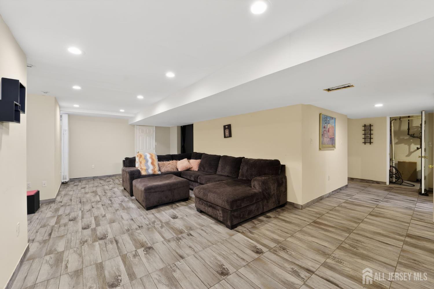 17 Willow Drive, Old Bridge, NJ, 08857 image 26