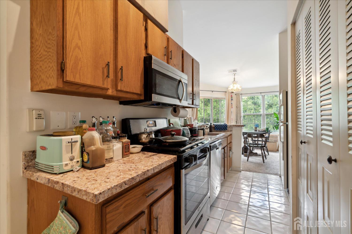 4073 Bayberry Court Image 4