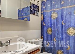 603 Holly Drive, Perth Amboy, NJ, 08861 image 18