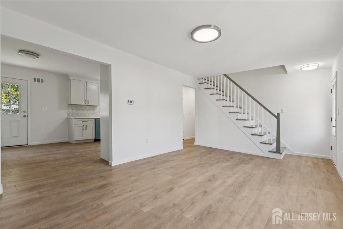 38 Lincoln Avenue Image 3