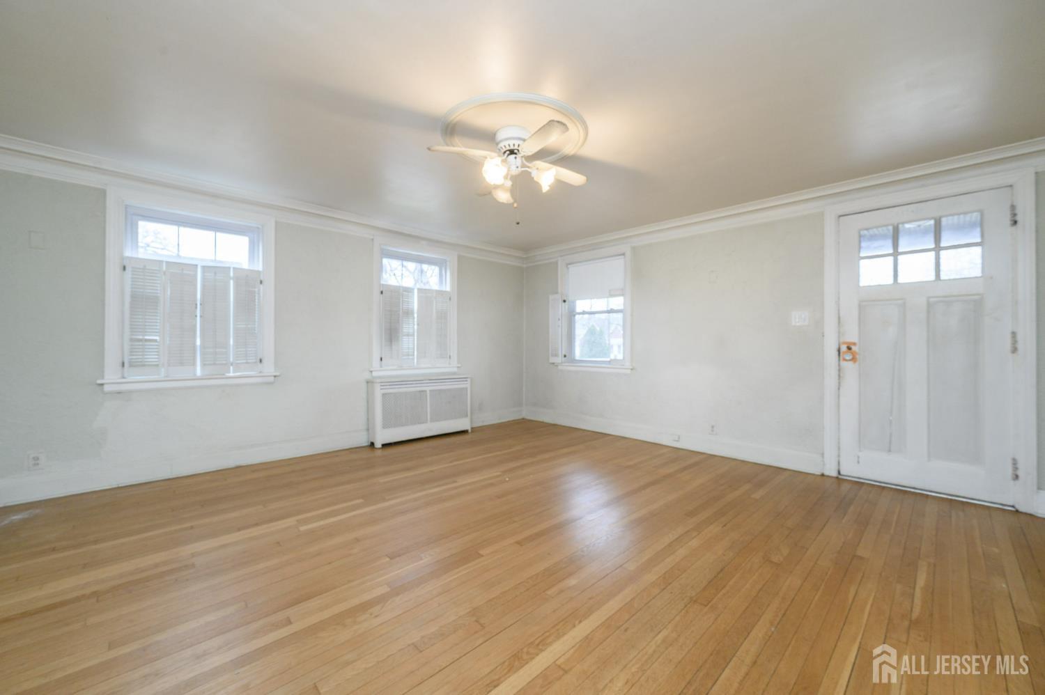 324 N 8th Avenue Image 5