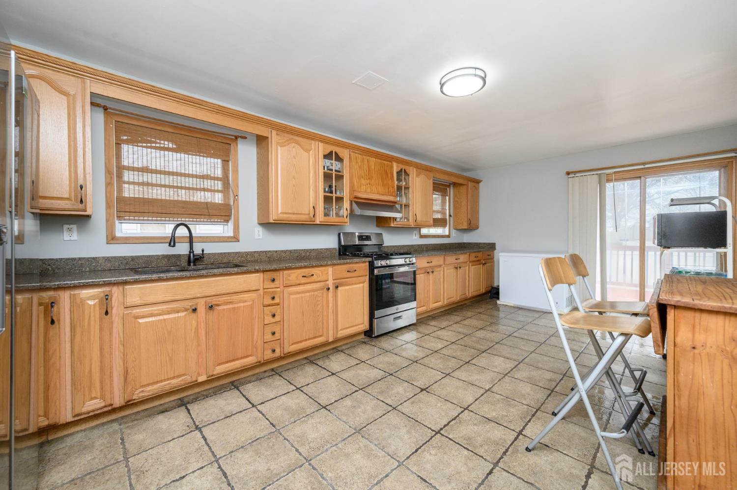 160 Carteret Avenue, Carteret, NJ, 07008 image 12