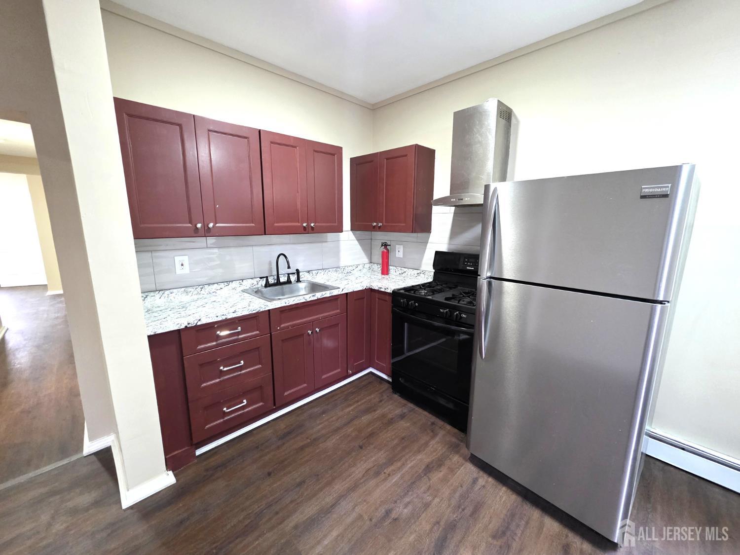 1648 Essex Street Image 3