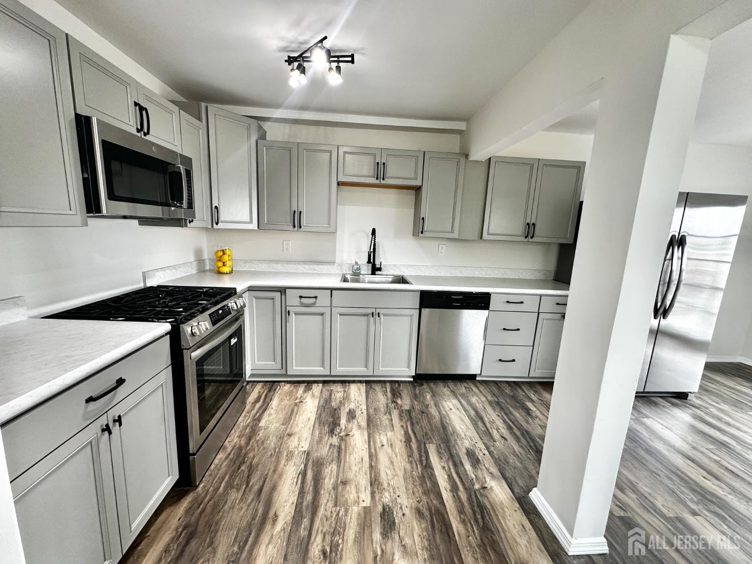 24 Susan Lane, East Brunswick, NJ, 08816 image 12