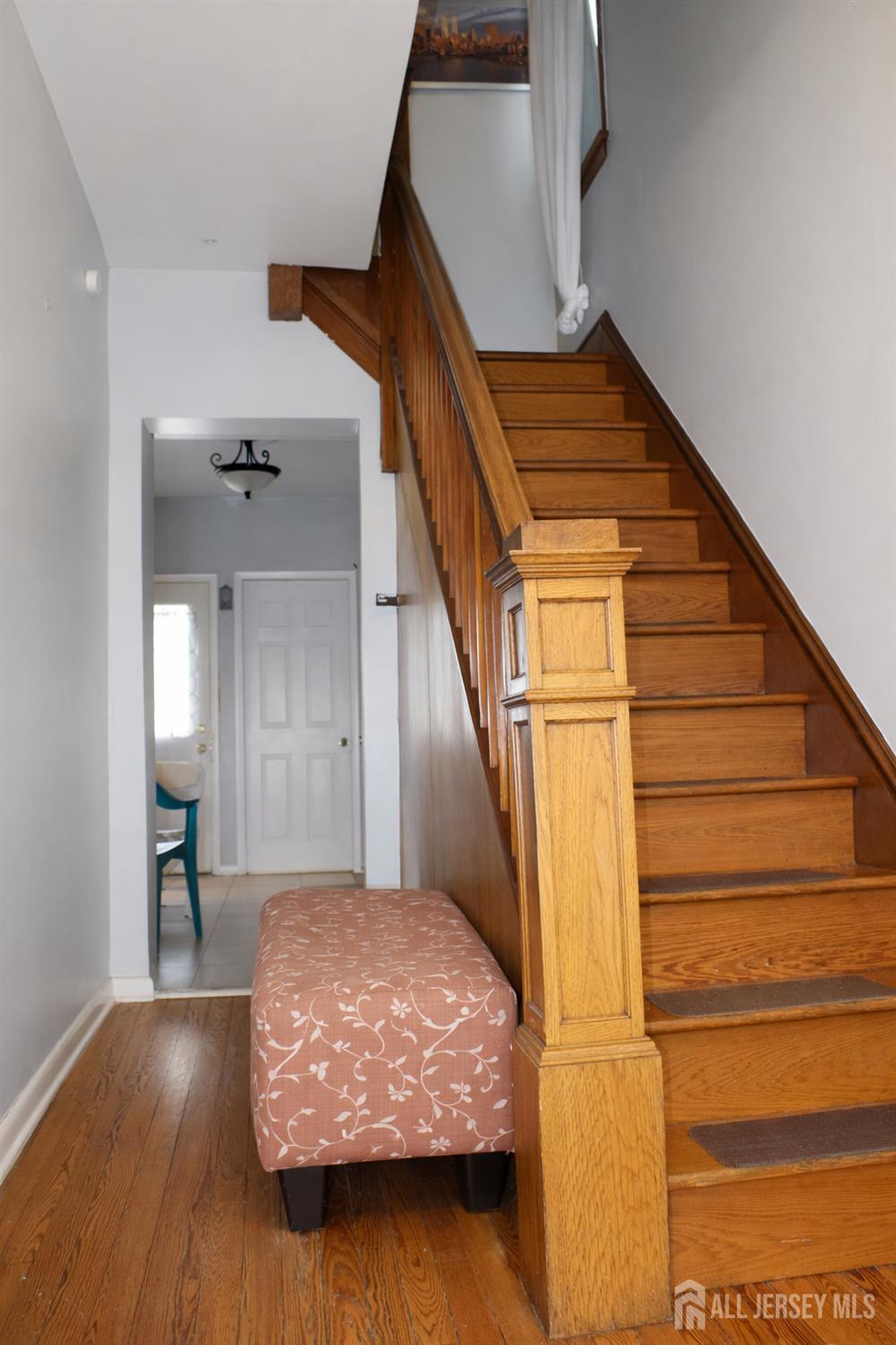 556 Compton Avenue Image 5