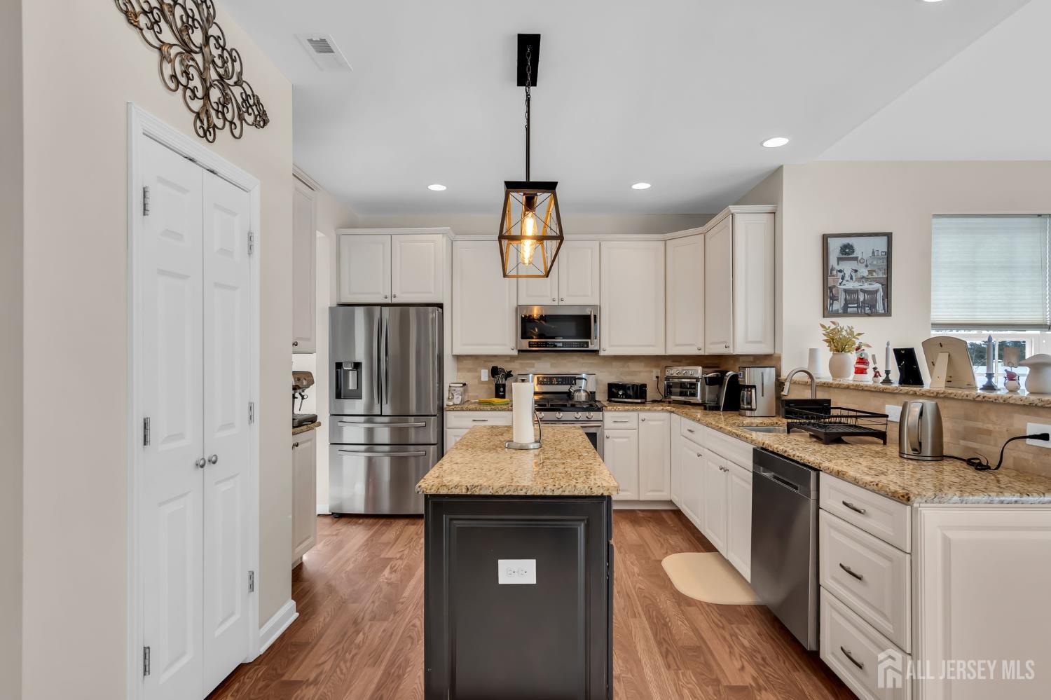 81 N Locust Avenue A, Evesham, NJ, 08053 image 22