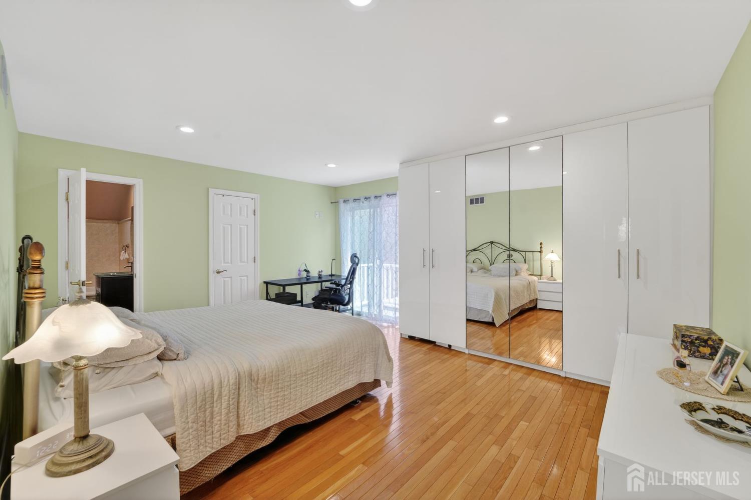 17 Willow Drive, Old Bridge, NJ, 08857 image 16