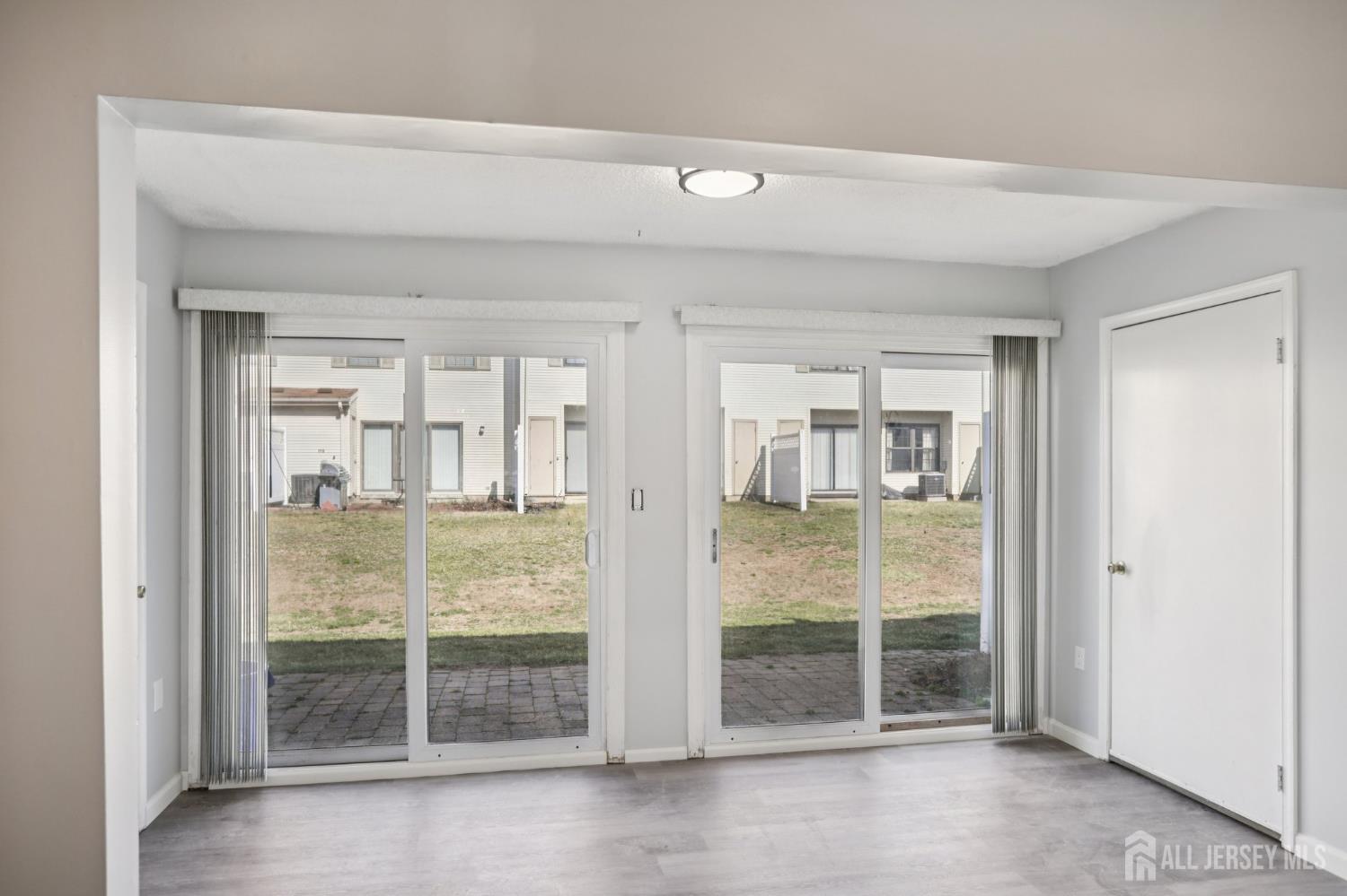 204 Hampshire Court Image 4