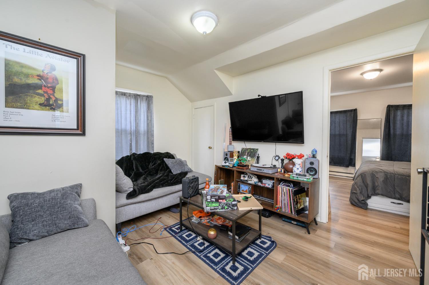 1053 Hunterdon Street, Newark, NJ, 07112 image 38