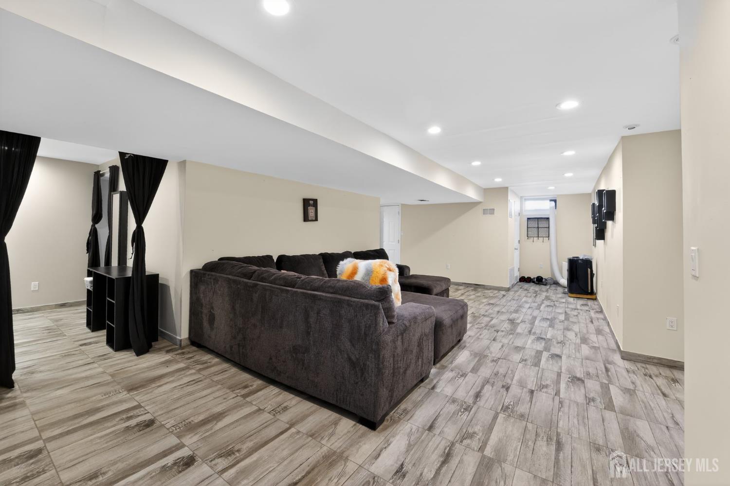 17 Willow Drive, Old Bridge, NJ, 08857 image 27