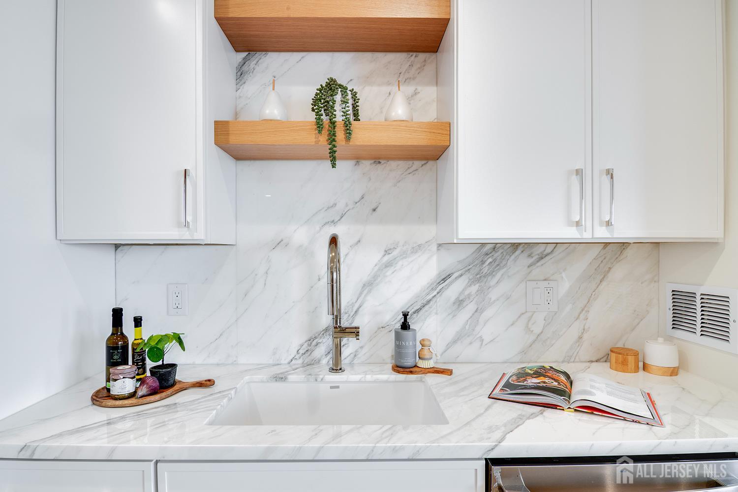 1 Channel Drive 1707, Monmouth Beach, NJ, 07750 image 12